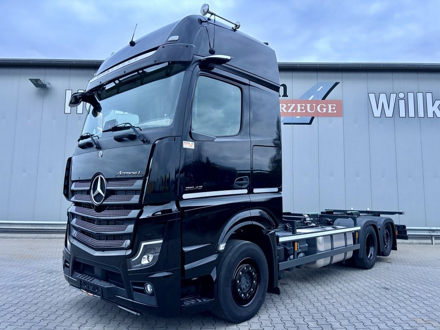 Mercedes-Benz  2542 L 6x2 F 13 Actros GigaSpace