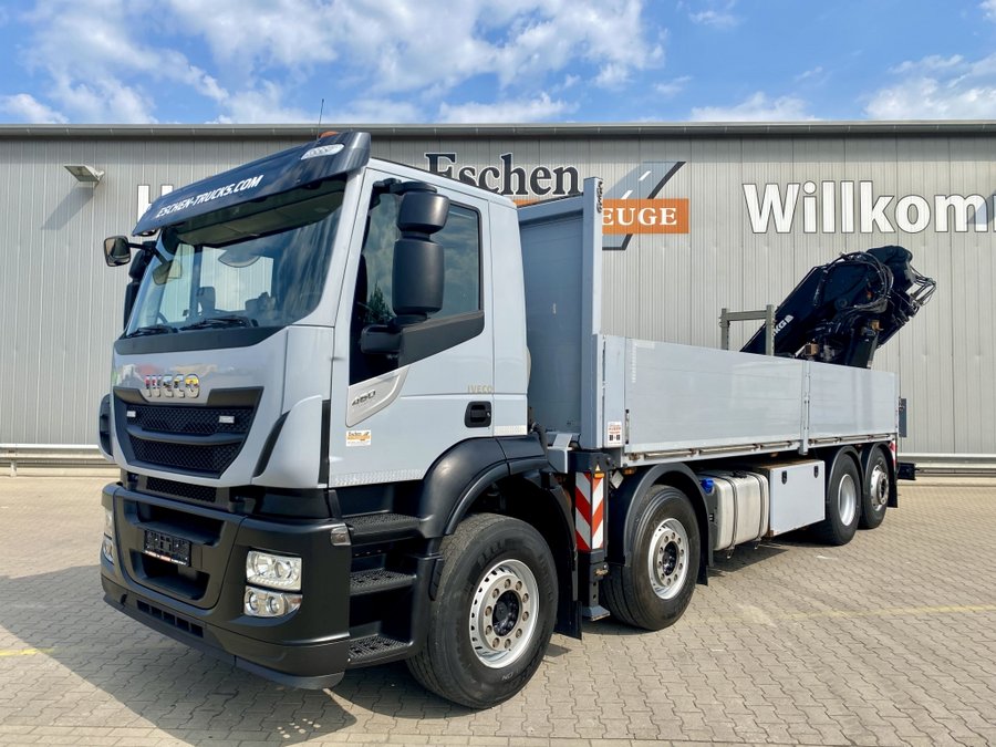 Iveco  AD 320 S 46 Y/PS 8x2 / MKG-Kran