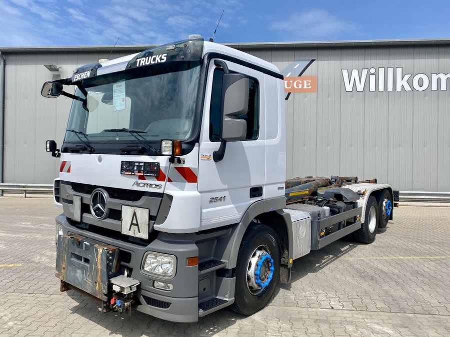 Mercedes-Benz  2541 Actros 6x2 MP3