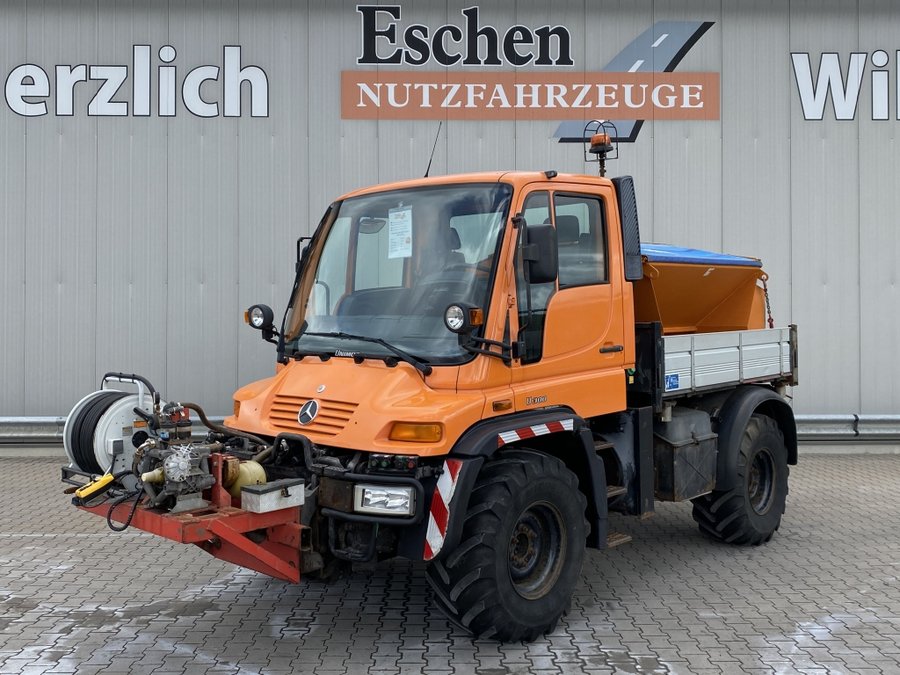 Mercedes-Benz  405/10 4x4 U 300 Unimog